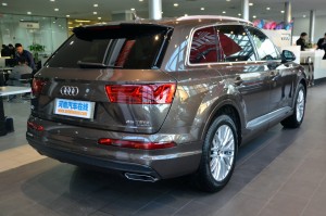 奥迪Q7 2016款 45 TFSI 尊贵型/外观